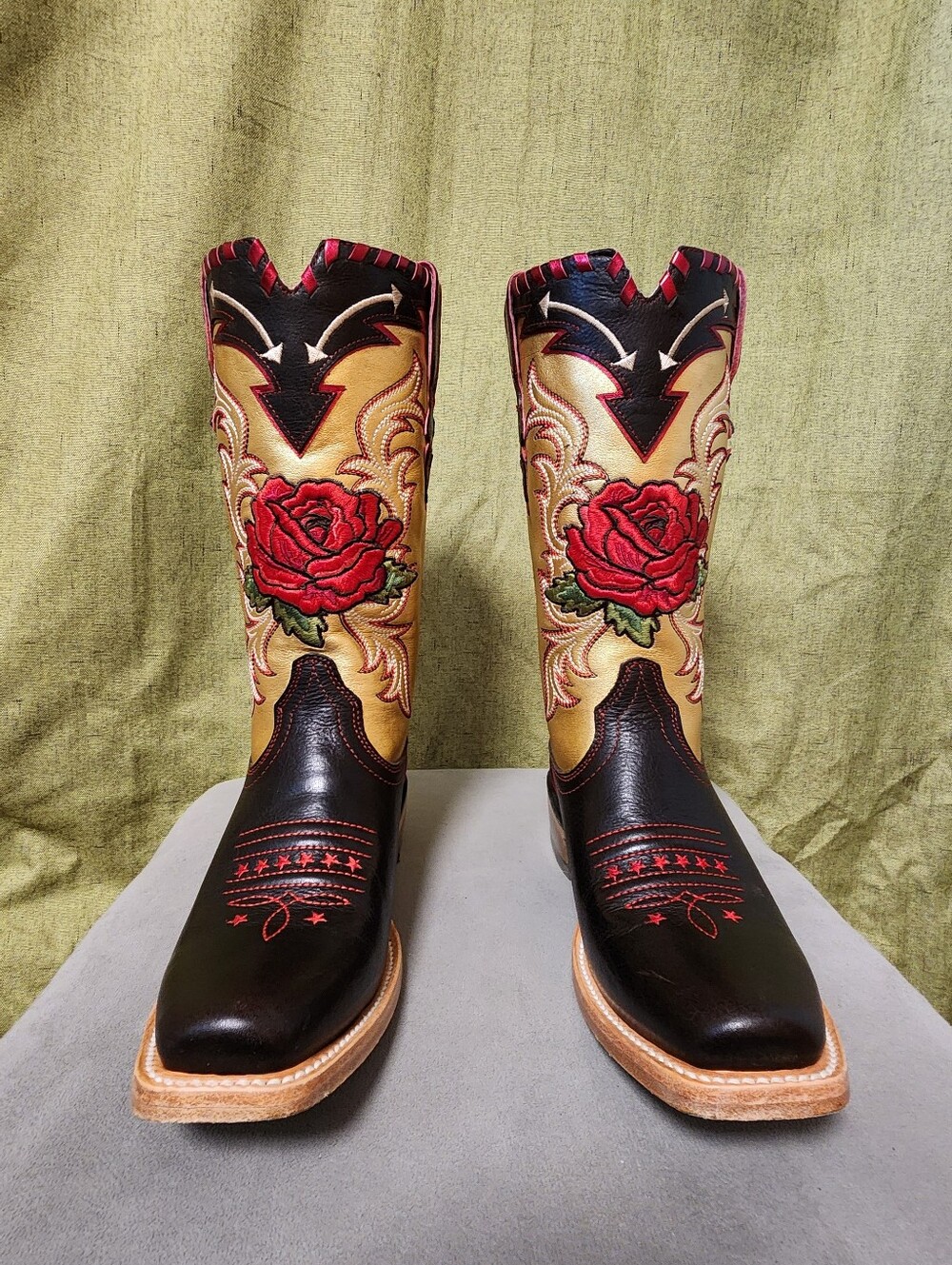 Women's Ariat Rodeo Western Cowboy Boots Size 5.5